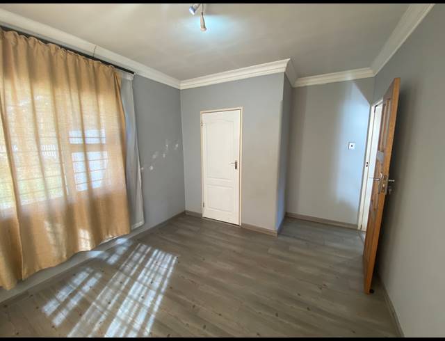 3 BEDROOM FREEHOLD FOR SALE IN COMET